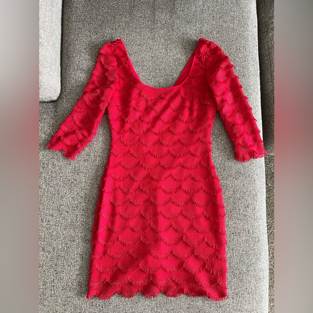 Guess size 4 red scalloped fringe dress